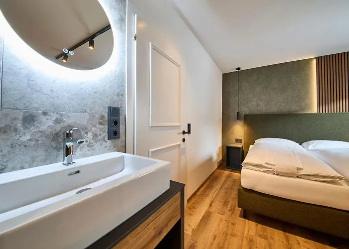 Mila * ザールバッハ・ヒンターグレム